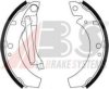 VW 171698537DX Brake Shoe Set